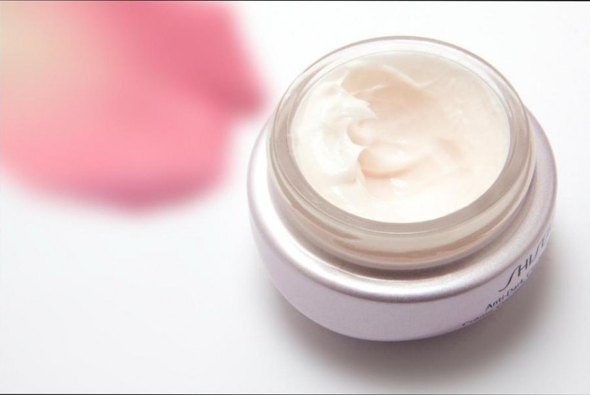 Krim Kolagen Manusia: Fiksi atau Eksperimen Biotek?